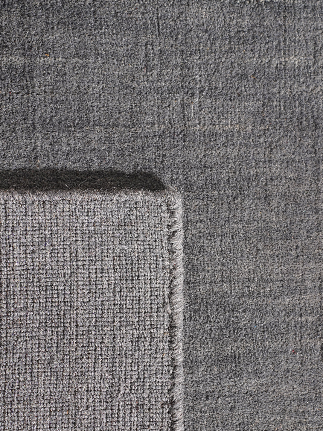 Contemporary Hand Knotted Wool Rug with Minimalist Border Design