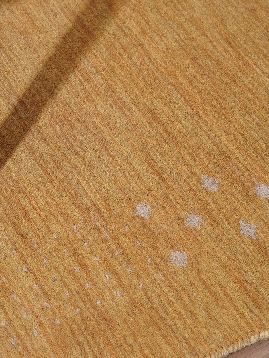 Contemporary Hand Knotted Wool Rug with Minimalist Border Design