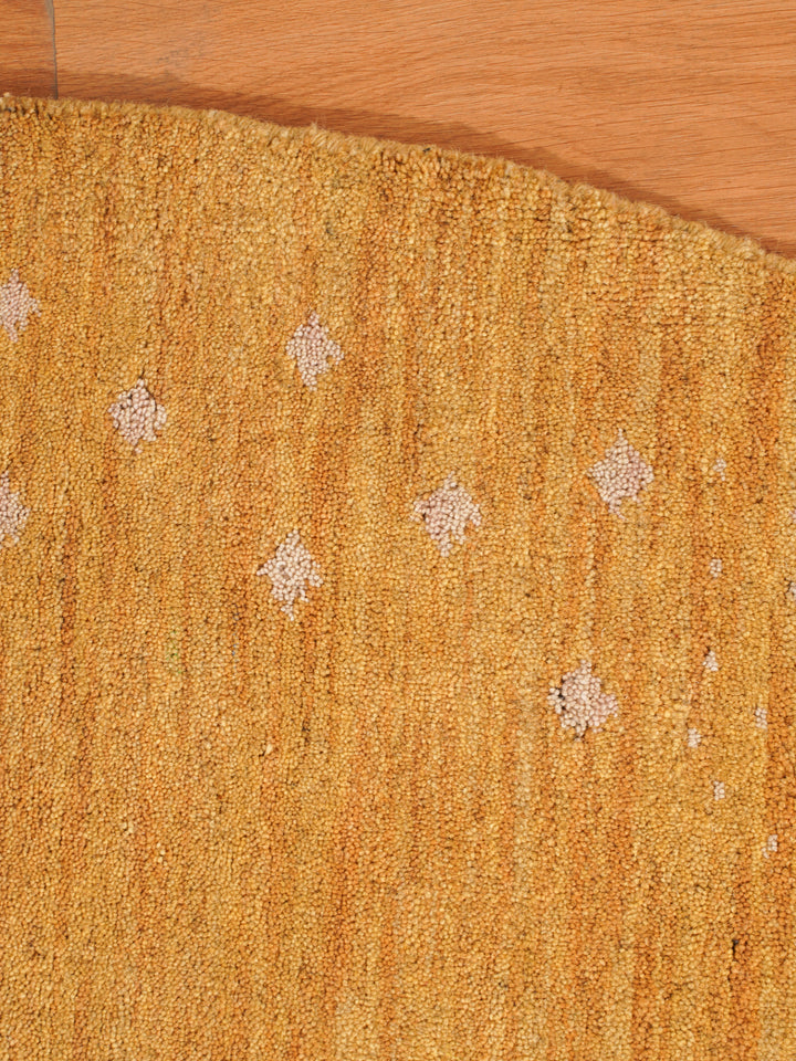 Contemporary Hand Knotted Wool Rug with Minimalist Border Design