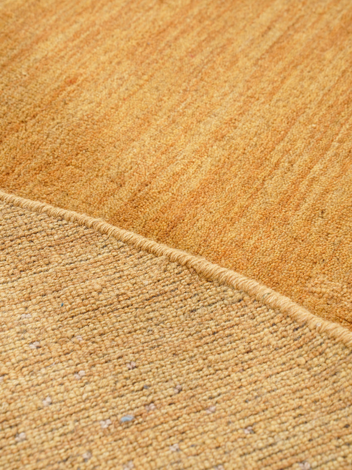 Contemporary Hand Knotted Wool Rug with Minimalist Border Design