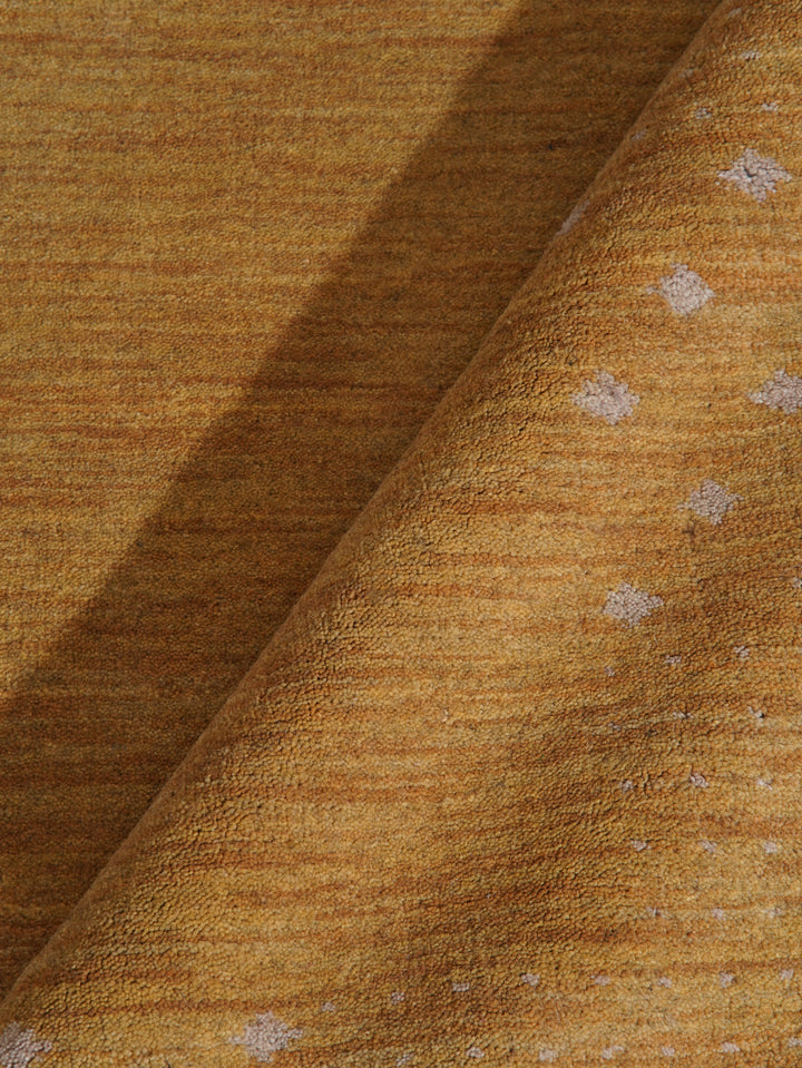 Contemporary Hand Knotted Wool Rug with Minimalist Border Design