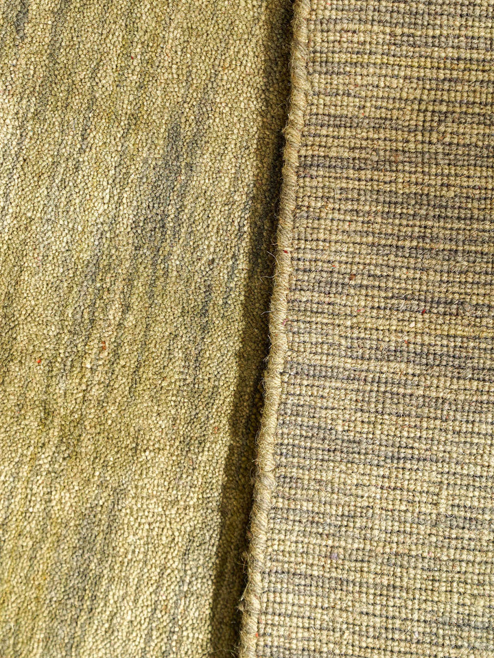Contemporary Hand Knotted Wool Rug with Minimalist Border Design