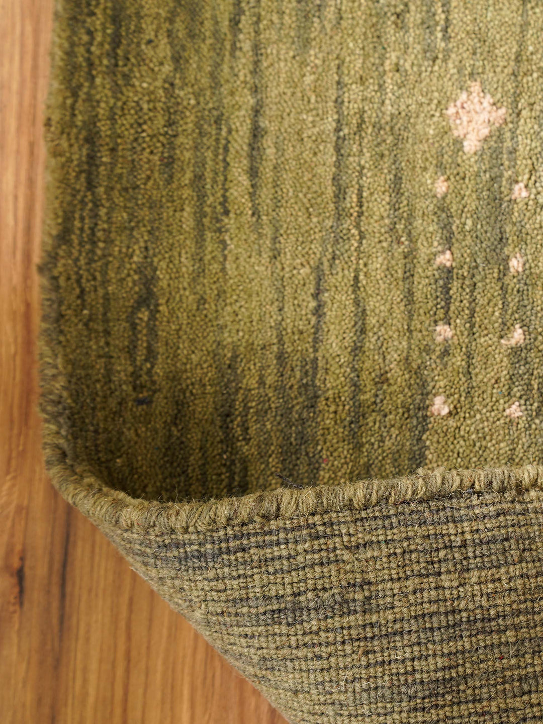 Contemporary Hand Knotted Wool Rug with Minimalist Border Design