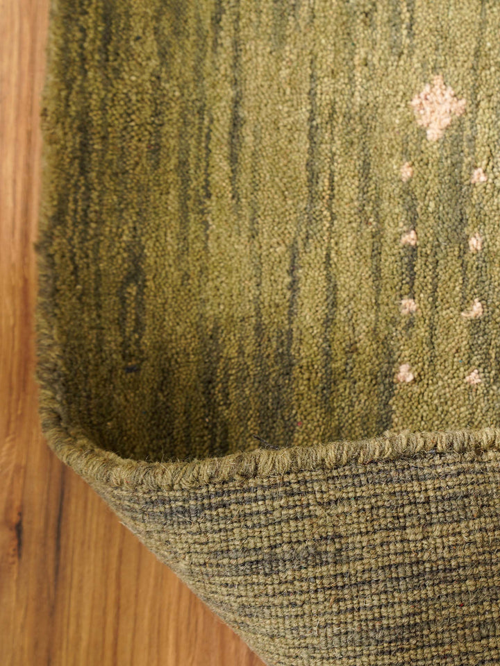 Contemporary Hand Knotted Wool Rug with Minimalist Border Design