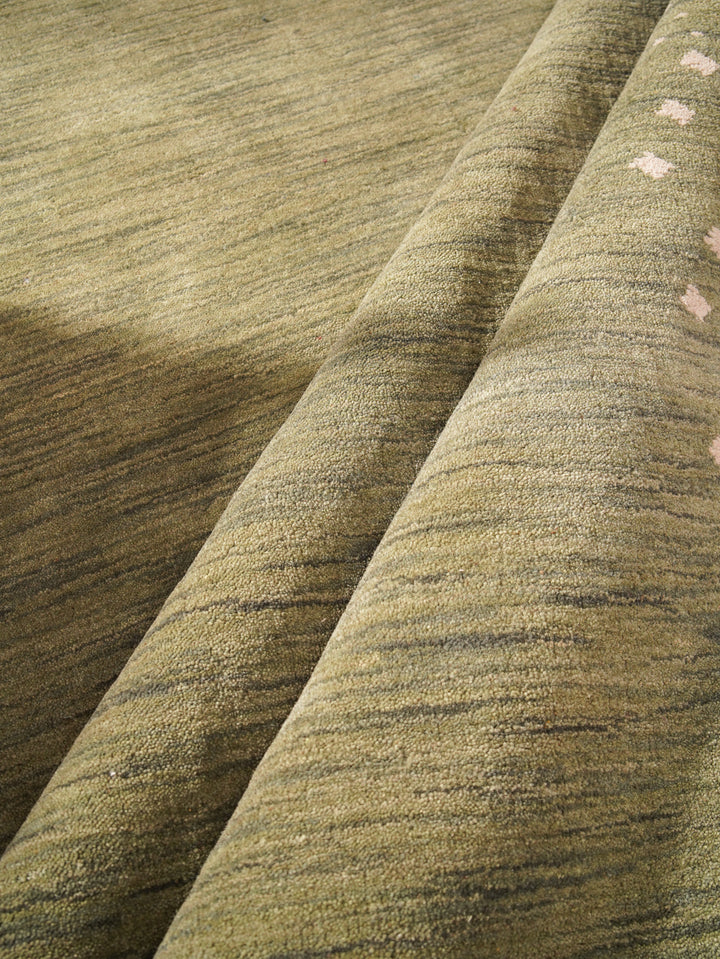 Contemporary Hand Knotted Wool Rug with Minimalist Border Design
