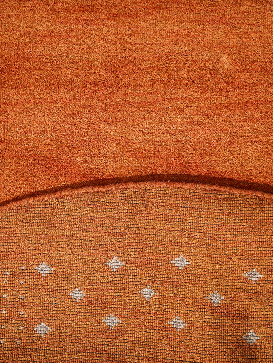 Contemporary Hand Knotted Wool Rug with Minimalist Border Design