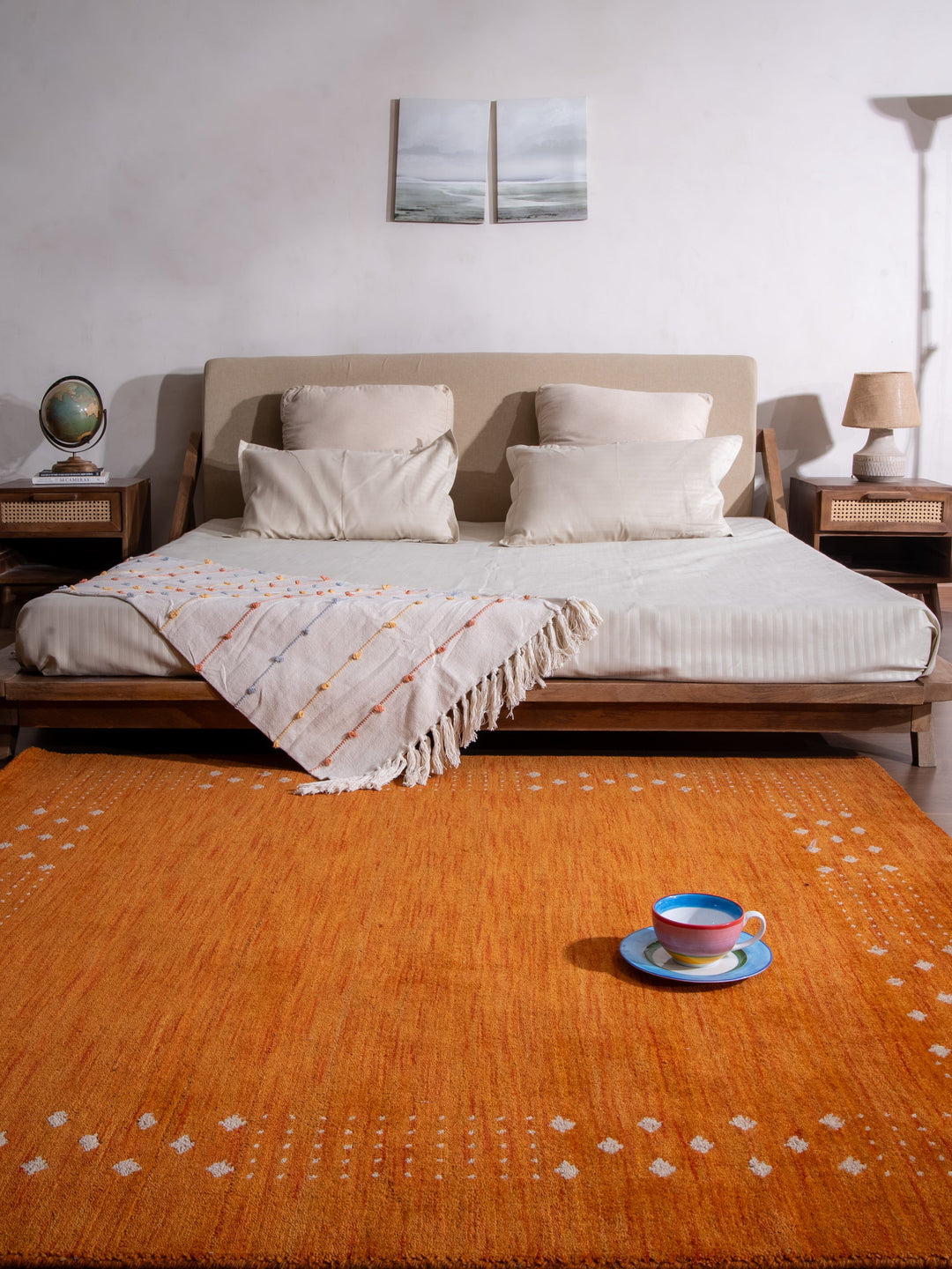 Contemporary Hand Knotted Wool Rug with Minimalist Border Design