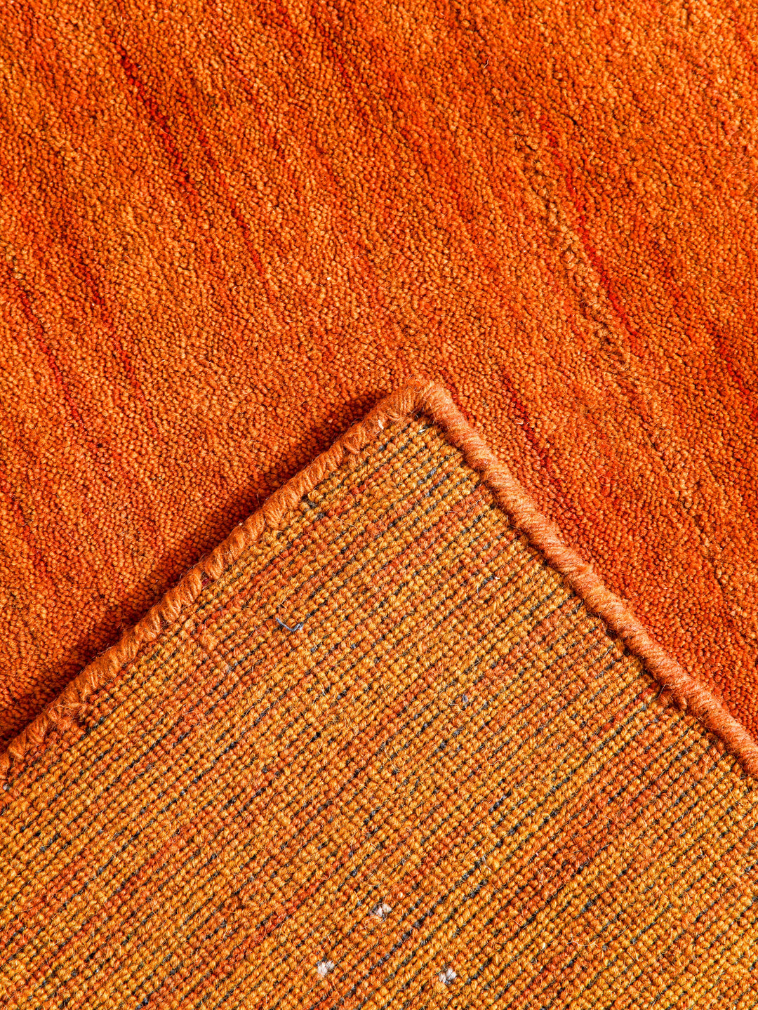 Contemporary Hand Knotted Wool Rug with Minimalist Border Design