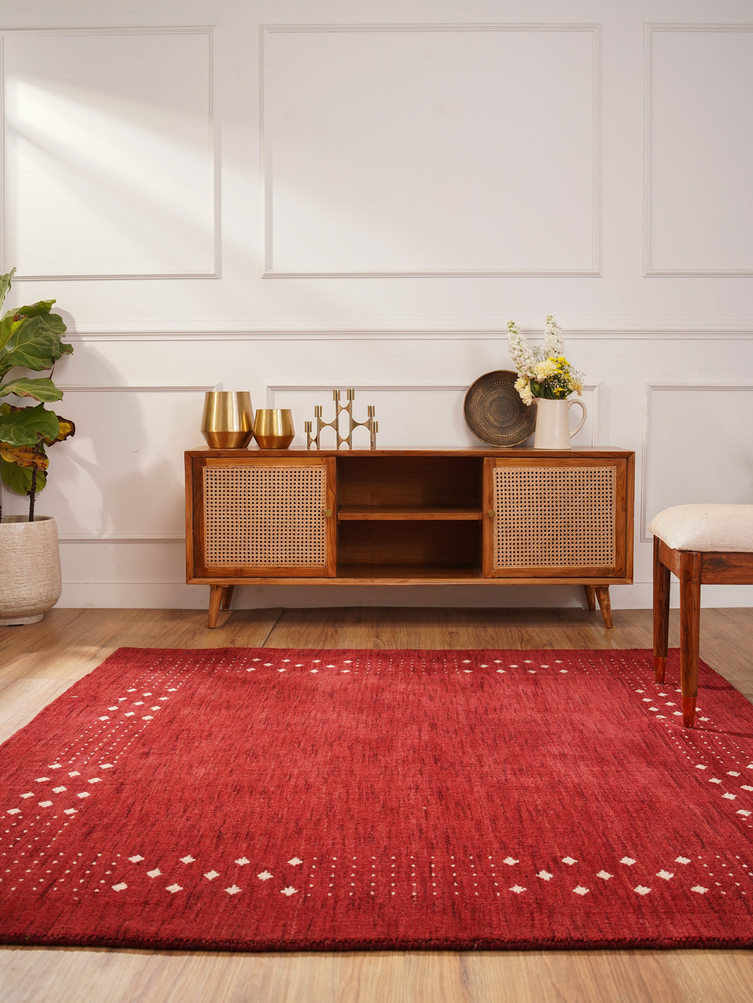 Contemporary Hand Knotted Wool Rug with Minimalist Border Design