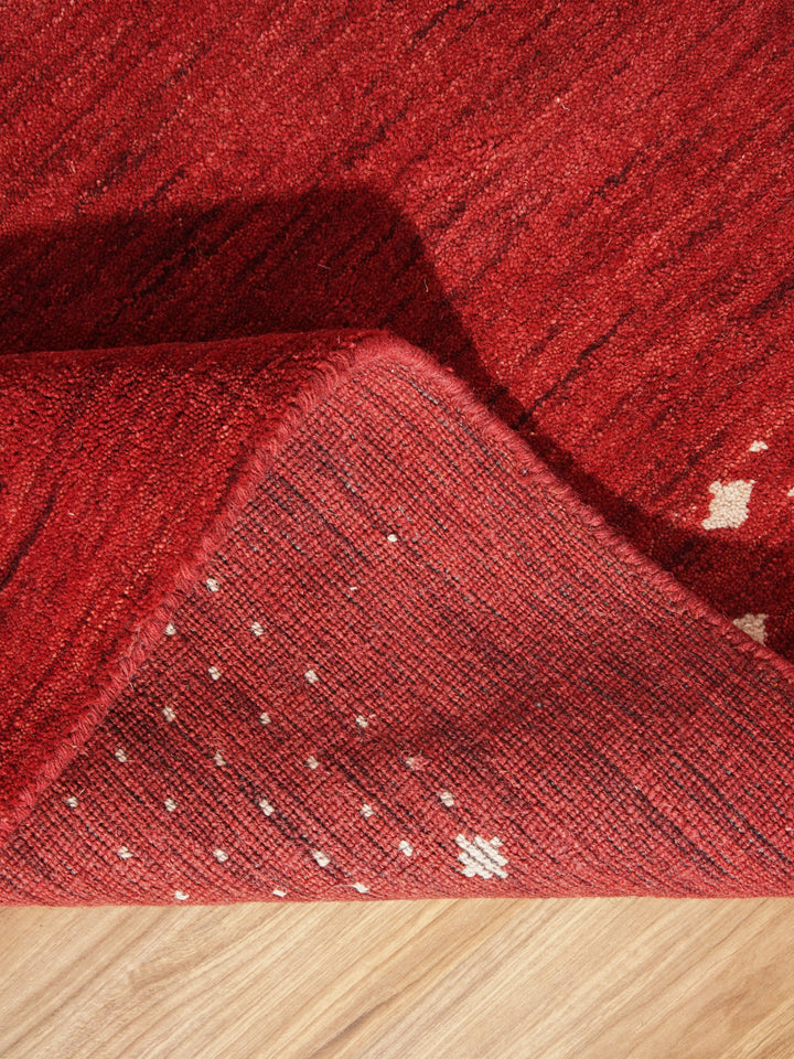 Contemporary Hand Knotted Wool Rug with Minimalist Border Design