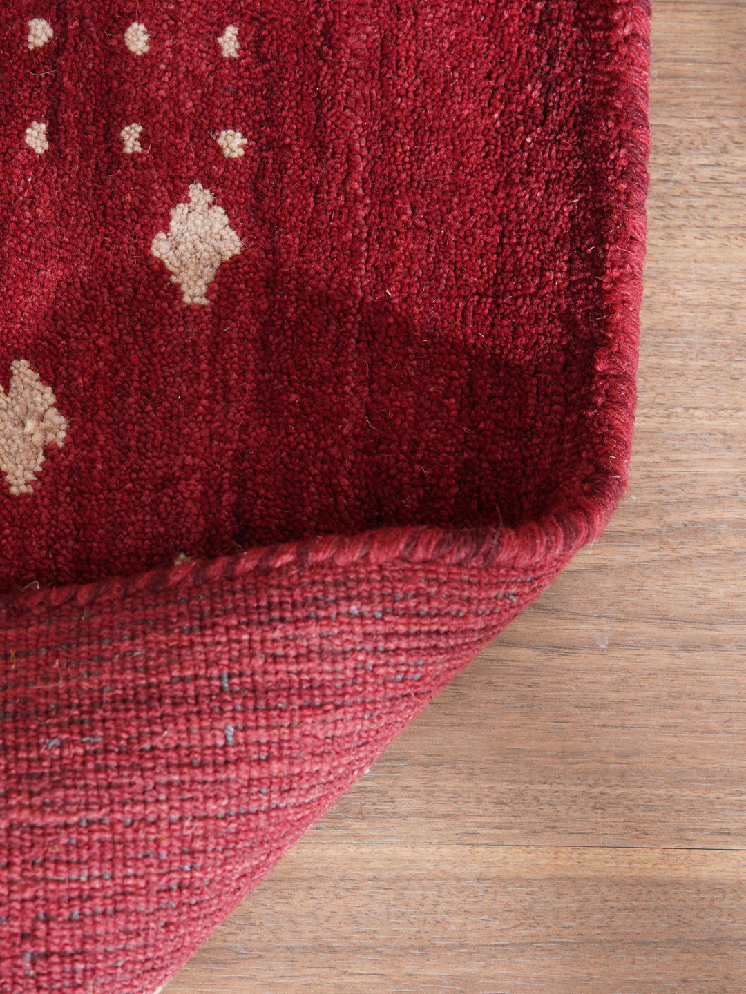 Contemporary Hand Knotted Wool Rug with Minimalist Border Design