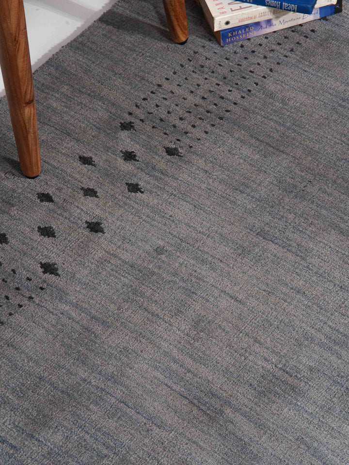 Contemporary Hand Knotted Wool Rug with Minimalist Border Design