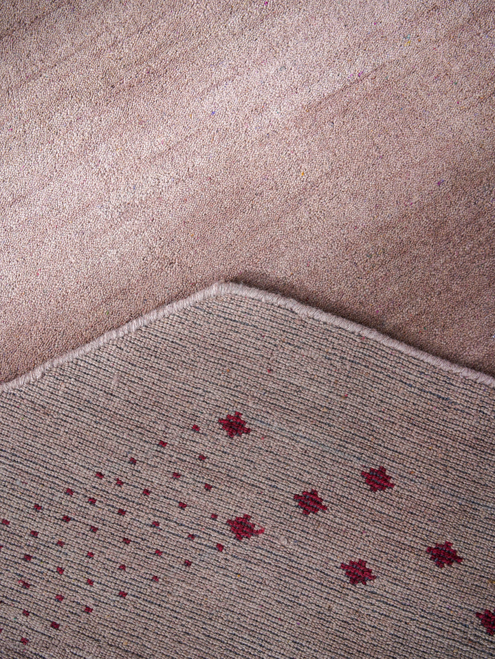 Contemporary Hand Knotted Wool Rug with Minimalist Border Design