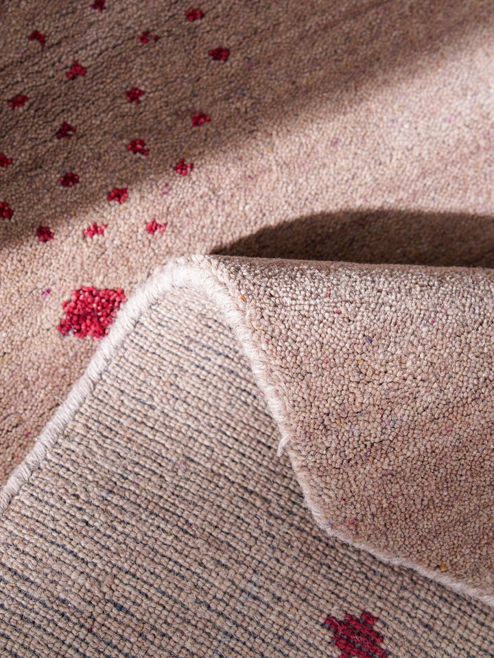 Contemporary Hand Knotted Wool Rug with Minimalist Border Design