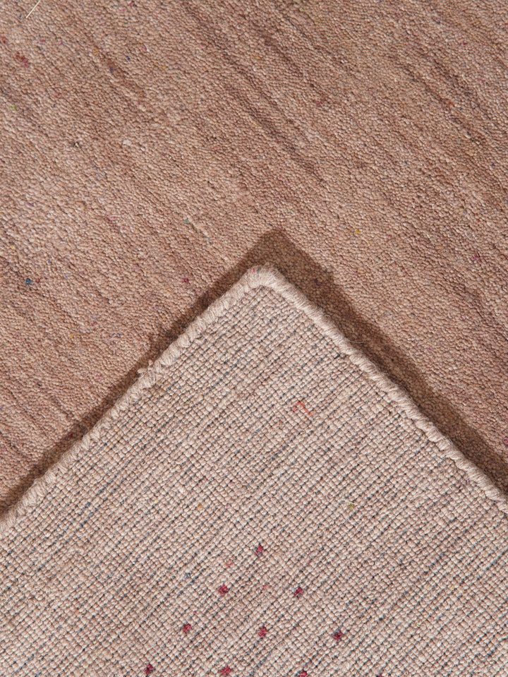 Contemporary Hand Knotted Wool Rug with Minimalist Border Design