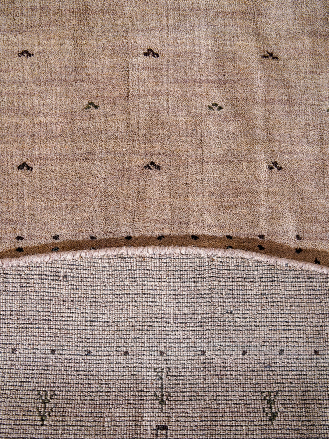 Handmade Wool Rug – Minimalist Patterned Style