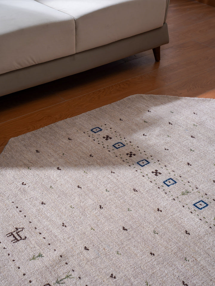 Handmade Wool Rug – Minimalist Patterned Style