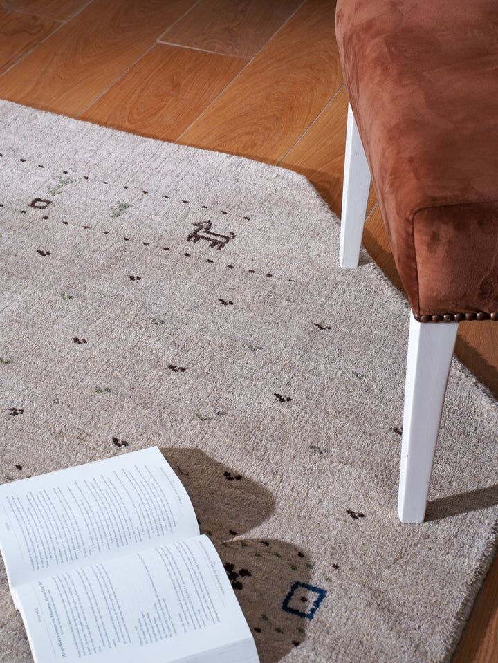Handmade Wool Rug – Minimalist Patterned Style