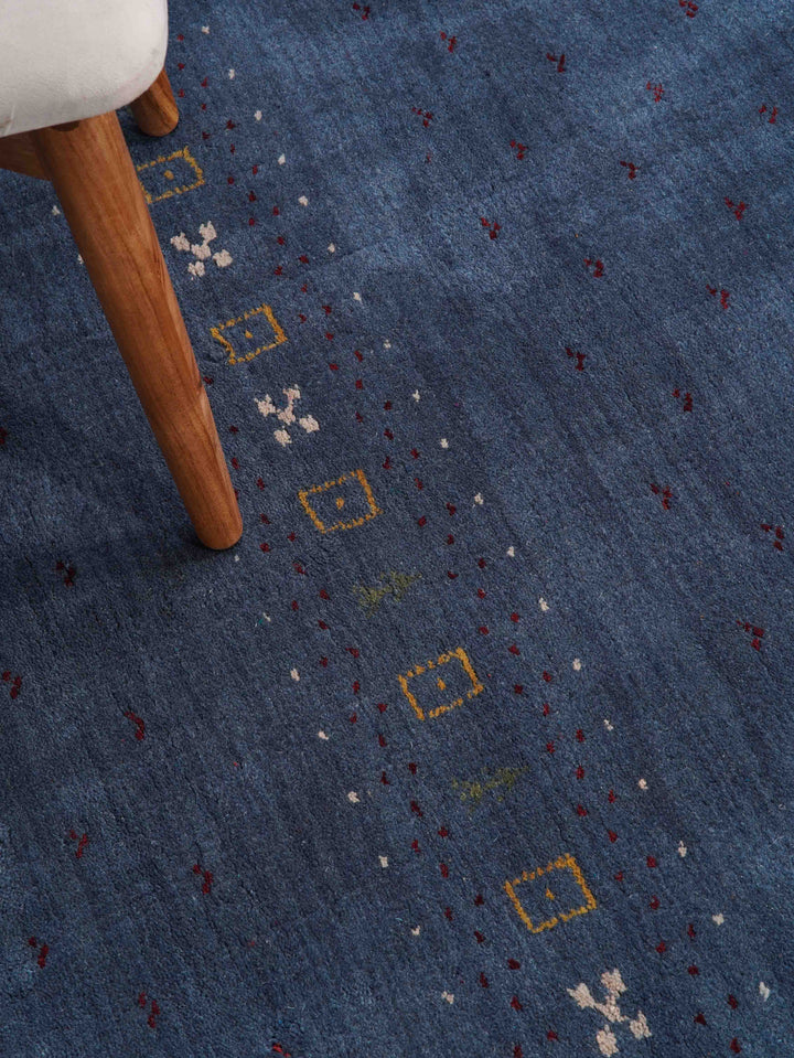 Handmade Wool Rug – Minimalist Patterned Style