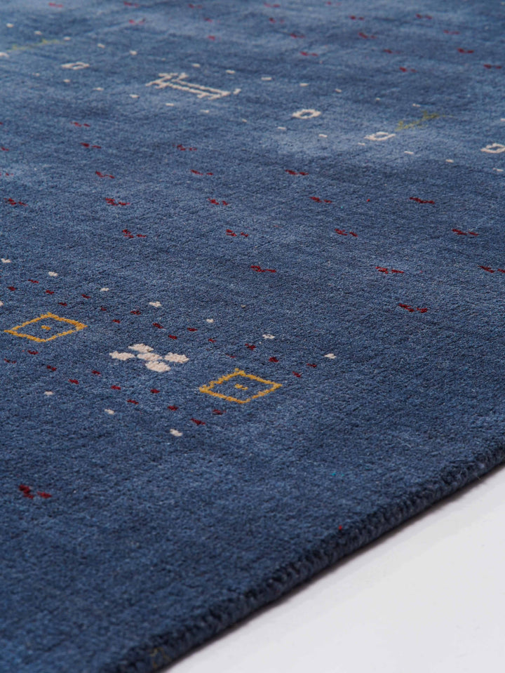 Handmade Wool Rug – Minimalist Patterned Style