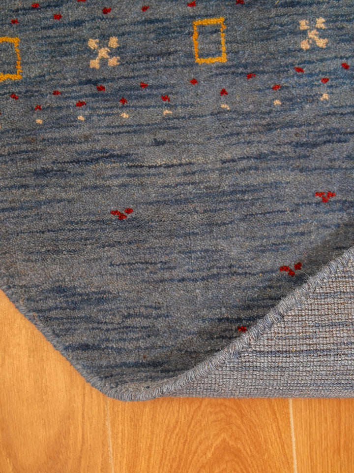 Handmade Wool Rug – Minimalist Patterned Style