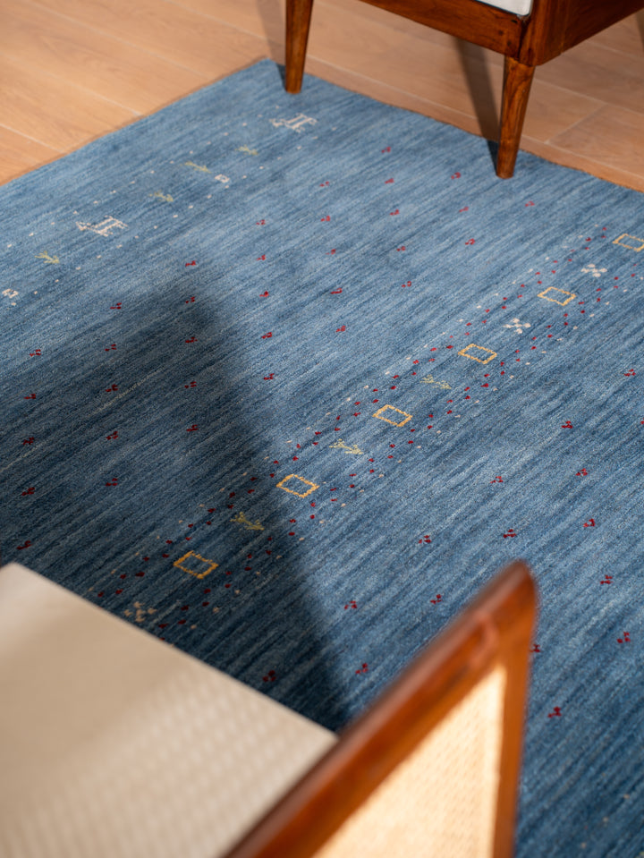 Handmade Wool Rug – Minimalist Patterned Style