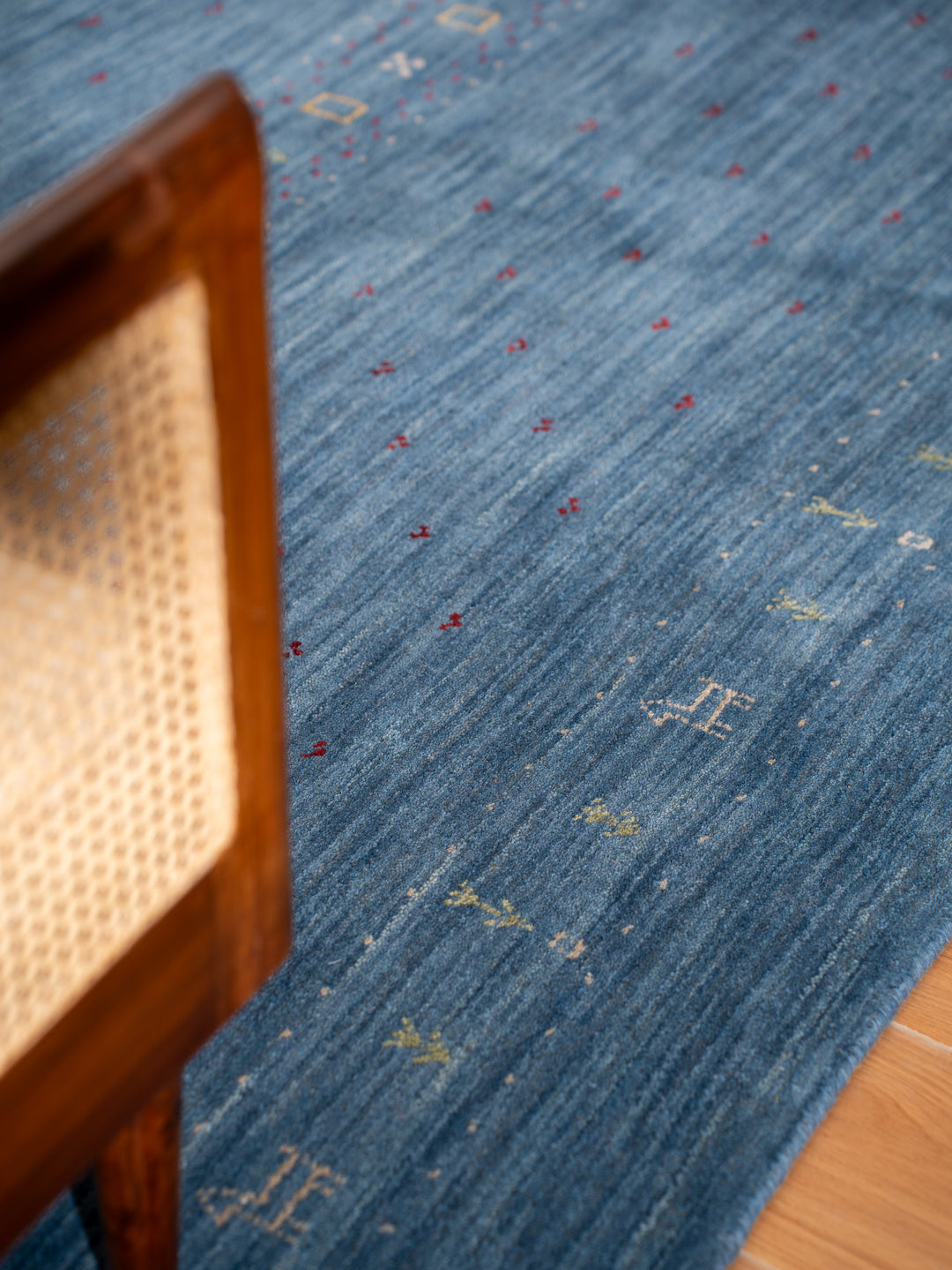 Handmade Wool Rug – Minimalist Patterned Style