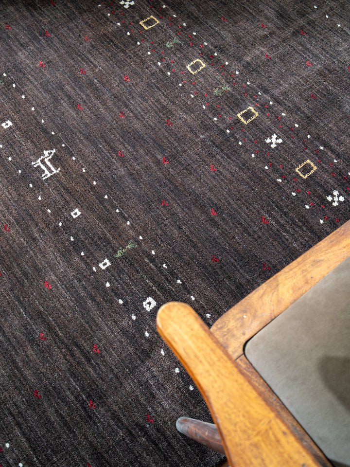 Handmade Wool Rug – Minimalist Patterned Style