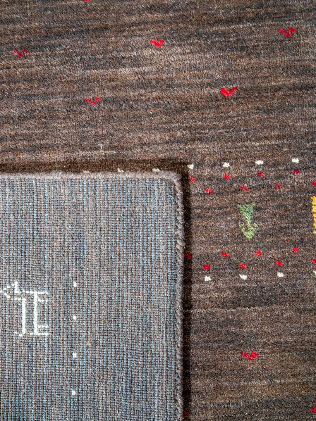 Handmade Wool Rug – Minimalist Patterned Style