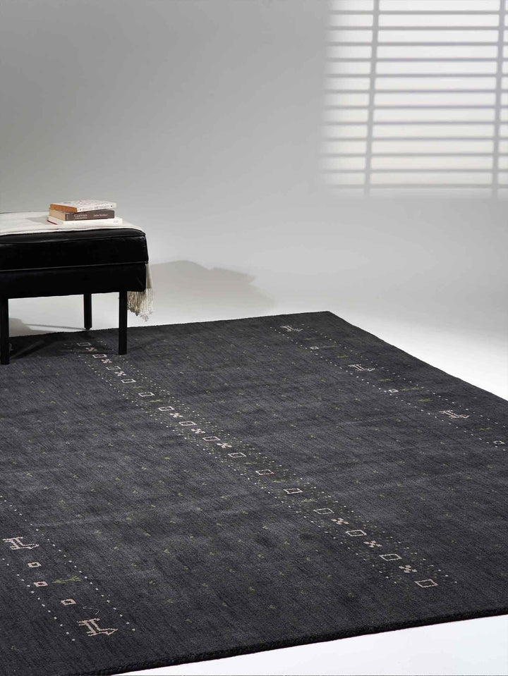 Handmade Wool Rug – Minimalist Patterned Style