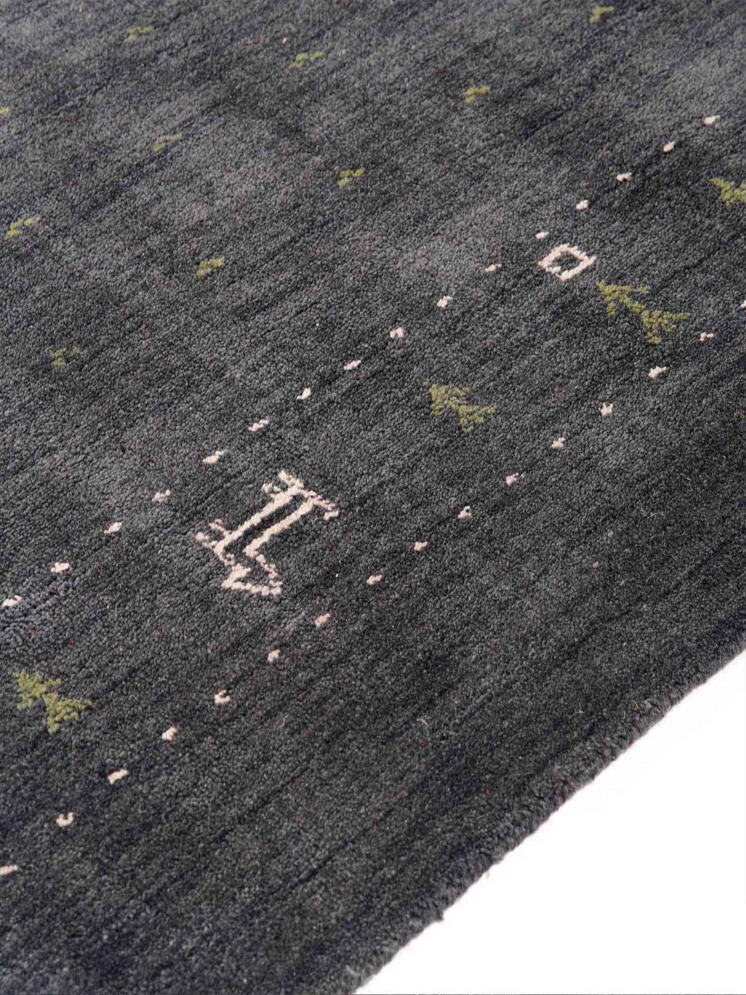 Handmade Wool Rug – Minimalist Patterned Style