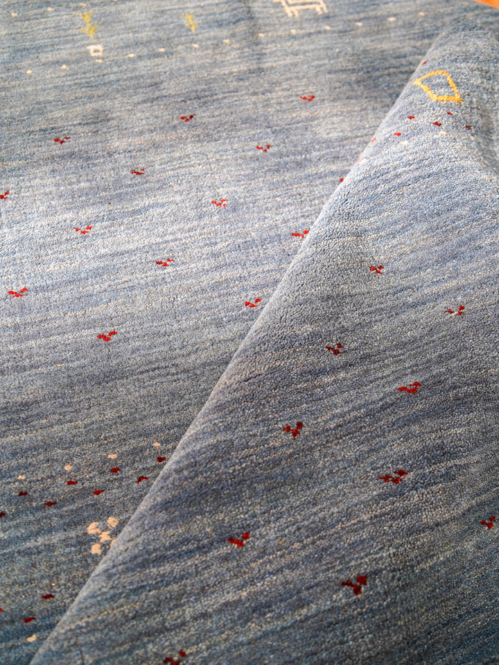 Handmade Wool Rug – Minimalist Patterned Style