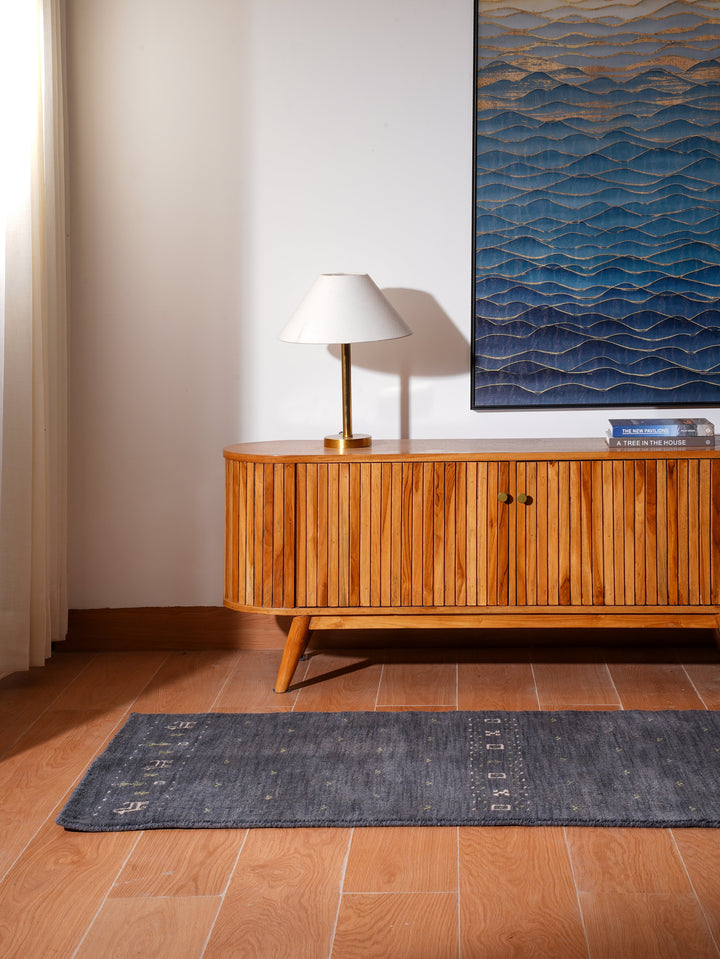 Handmade Wool Rug – Minimalist Patterned Style