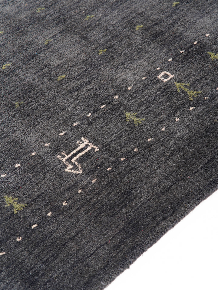 Handmade Wool Rug – Minimalist Patterned Style