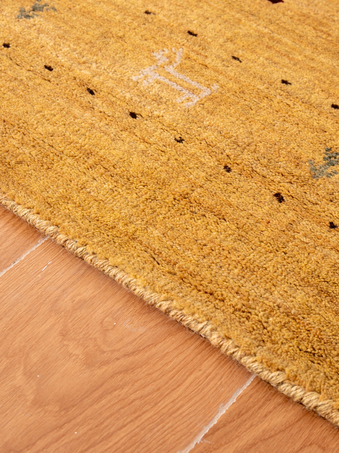 Handmade Wool Rug – Minimalist Patterned Style