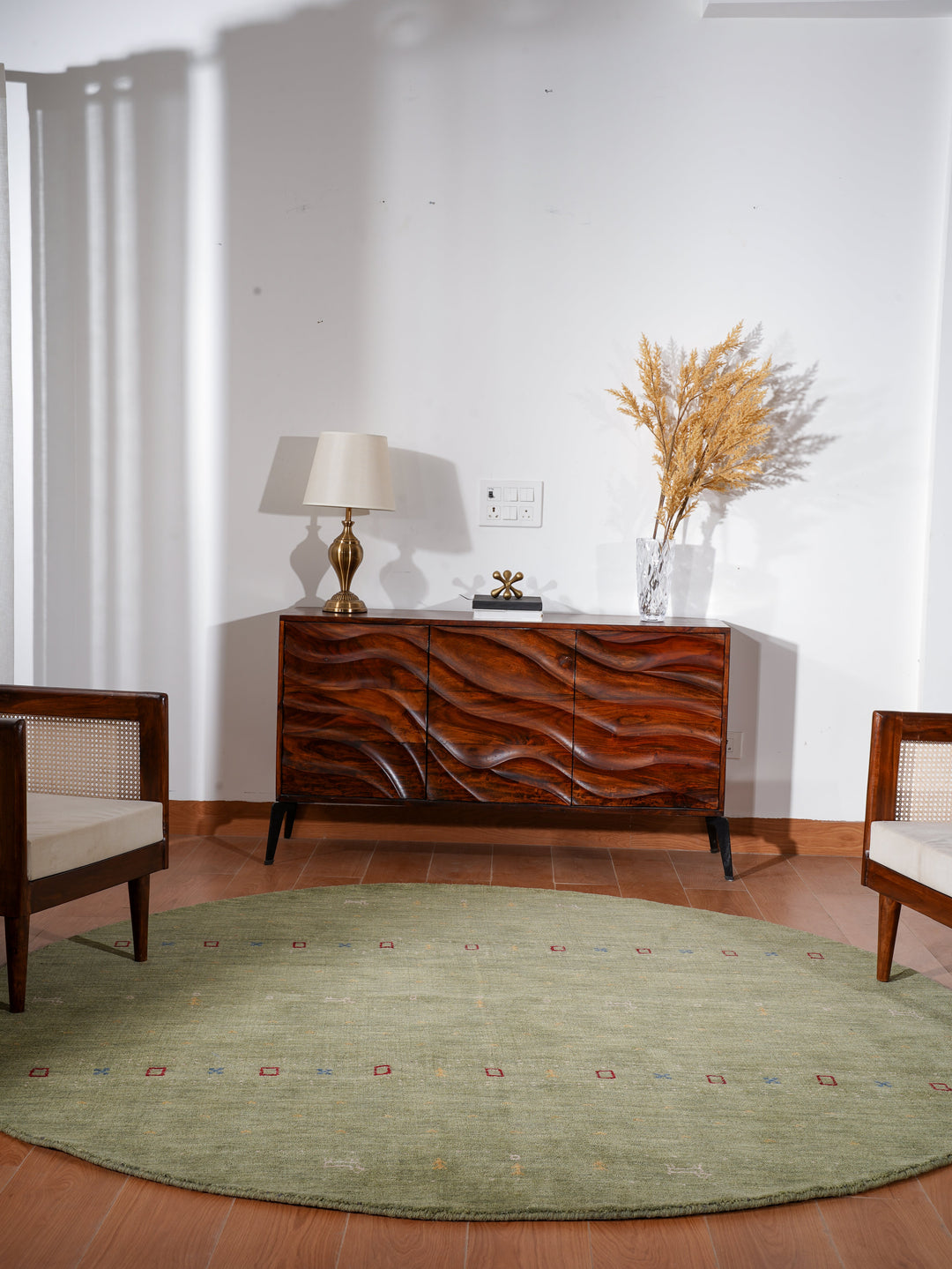 Handmade Wool Rug – Minimalist Patterned Style
