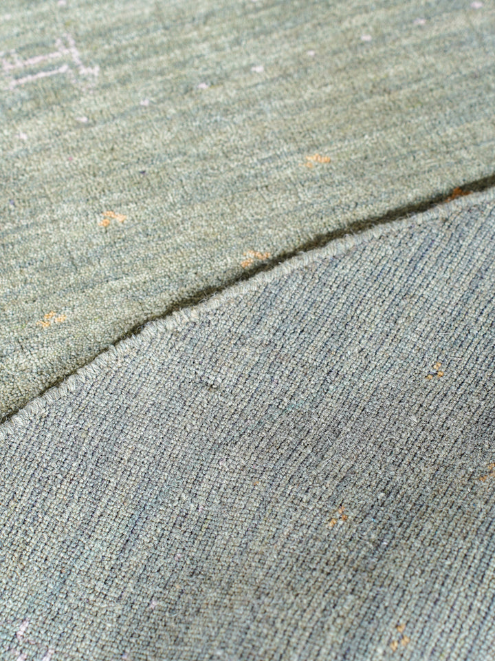 Handmade Wool Rug – Minimalist Patterned Style