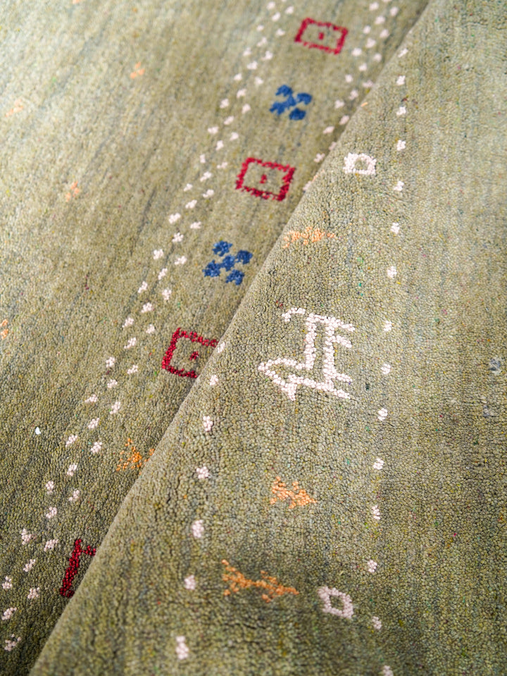 Handmade Wool Rug – Minimalist Patterned Style