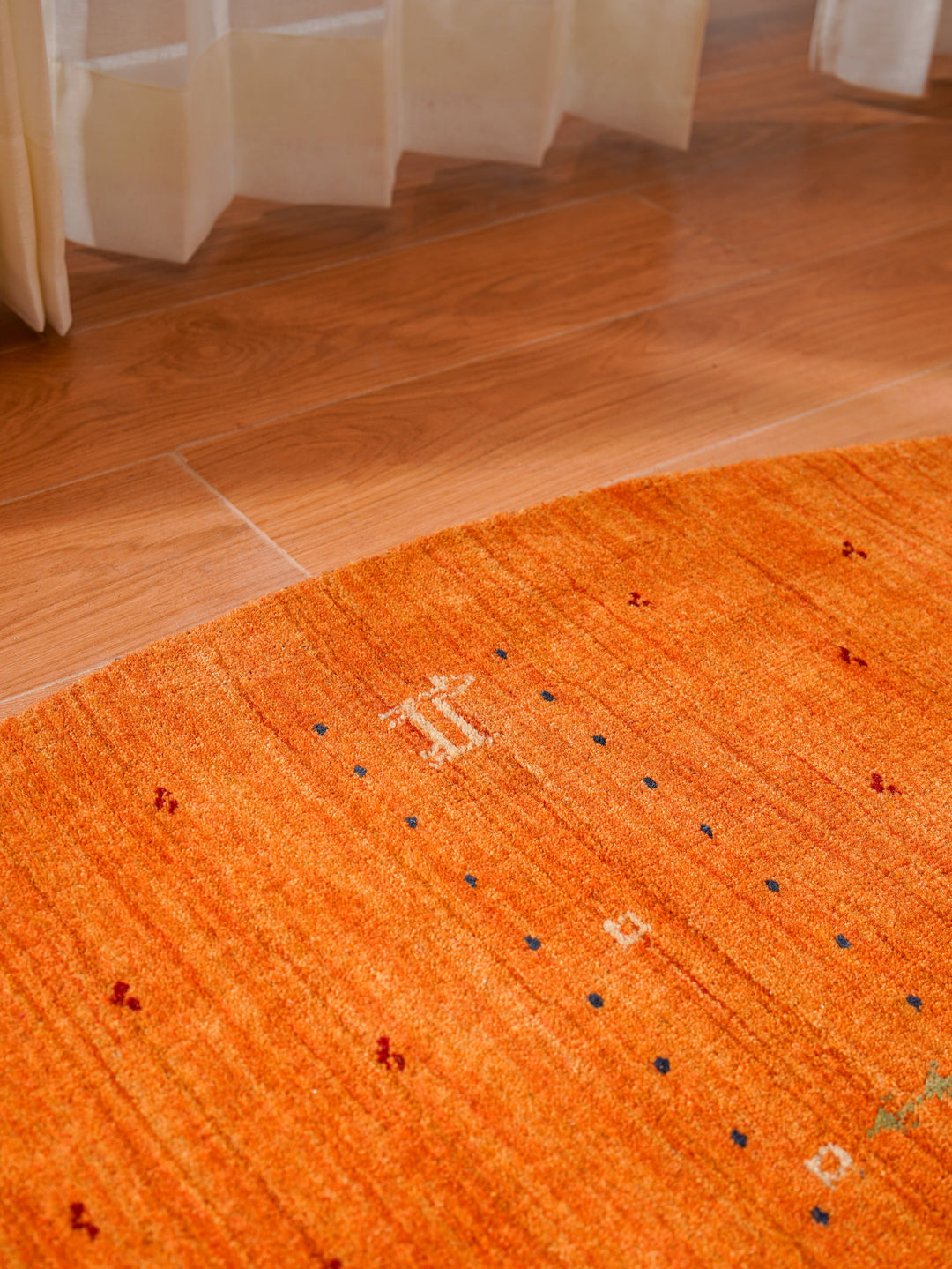 Handmade Wool Rug – Minimalist Patterned Style