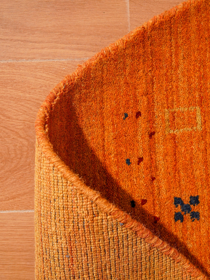 Handmade Wool Rug – Minimalist Patterned Style