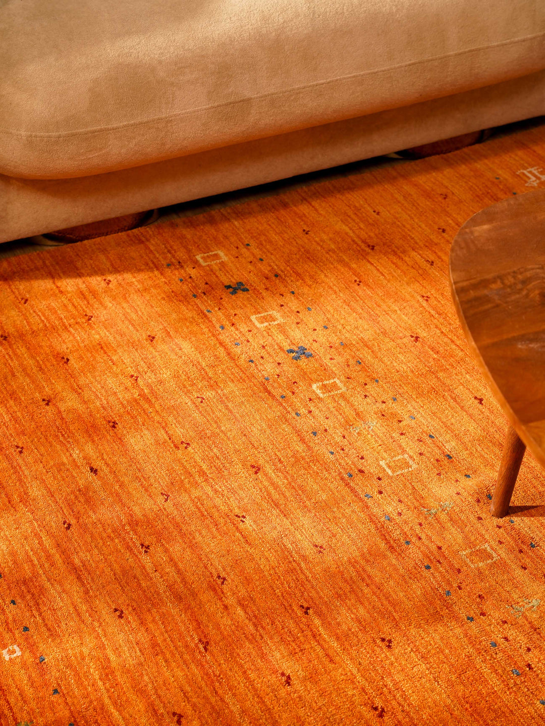 Handmade Wool Rug – Minimalist Patterned Style