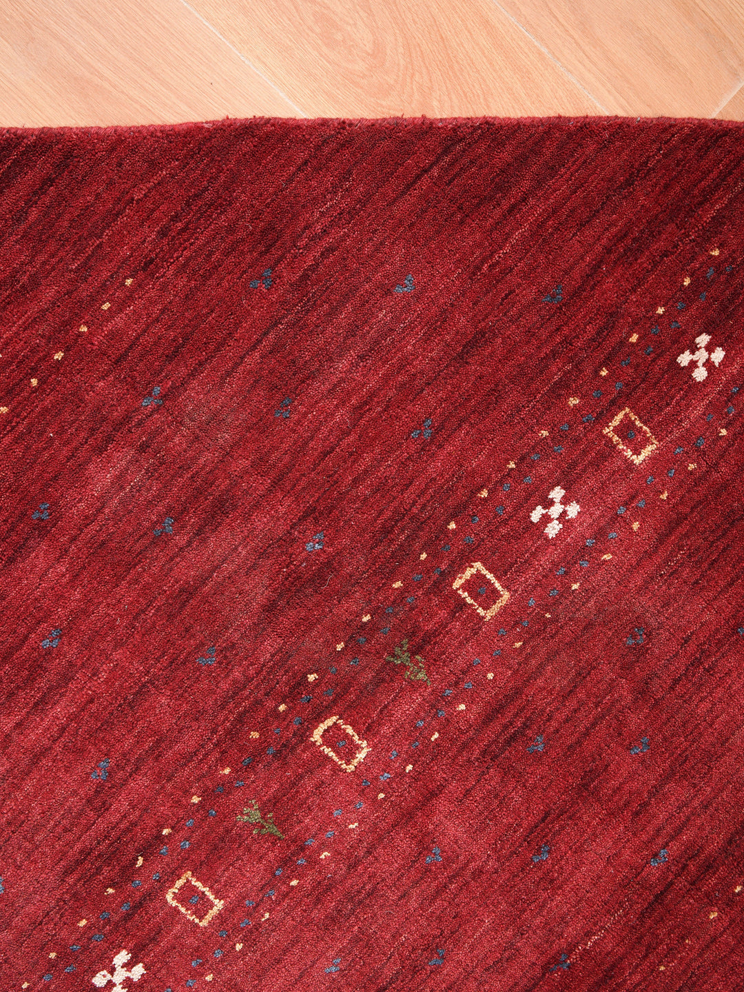 Handmade Wool Rug – Minimalist Patterned Style