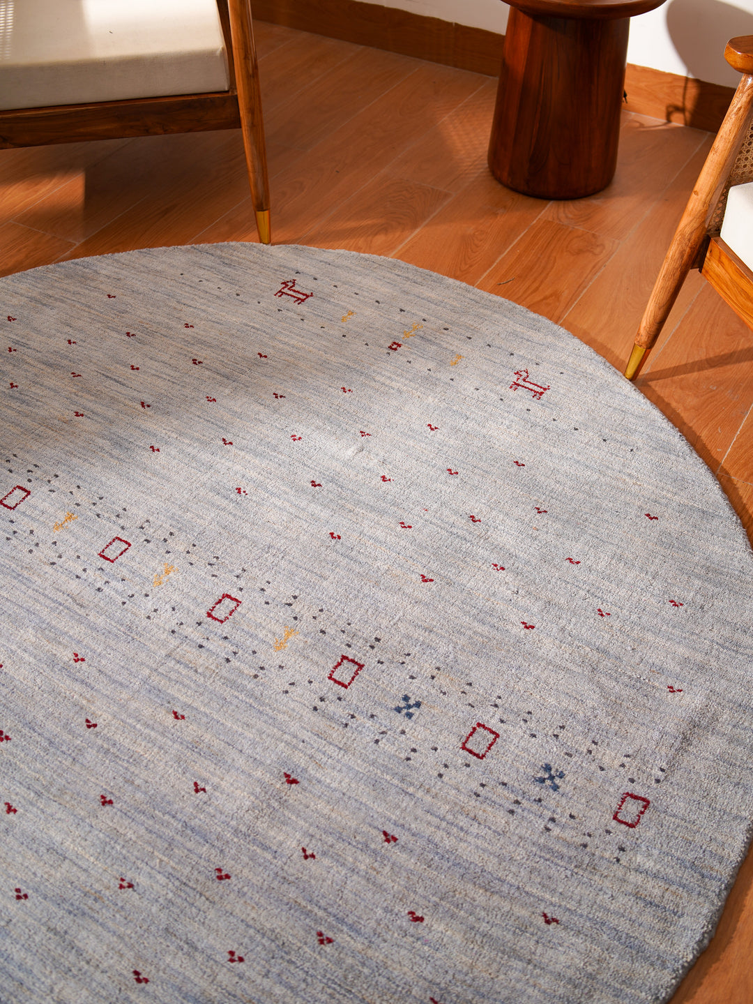 Handmade Wool Rug – Minimalist Patterned Style