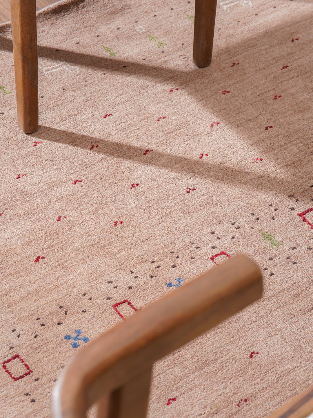 Handmade Wool Rug – Minimalist Patterned Style