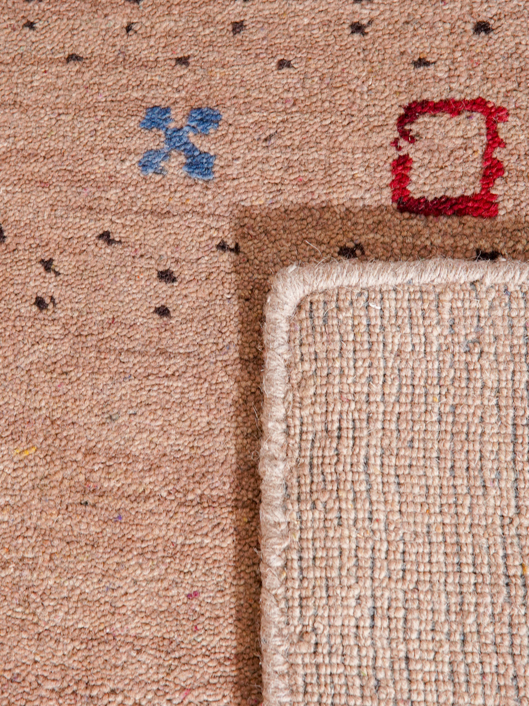 Handmade Wool Rug – Minimalist Patterned Style