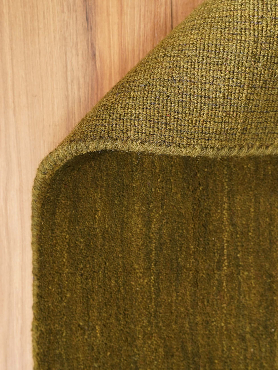 Premium Hand-Knotted Wool Area Rug – Solid Texture