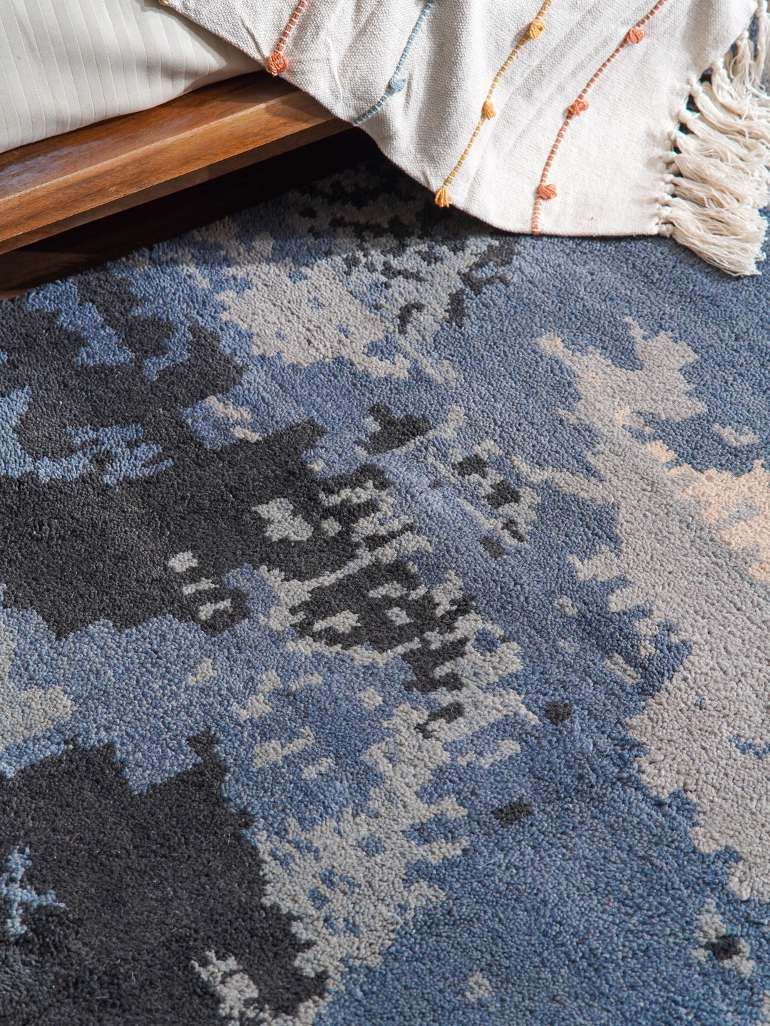 Hand Knotted Wool Area Rug Abstract Multicolor N00804