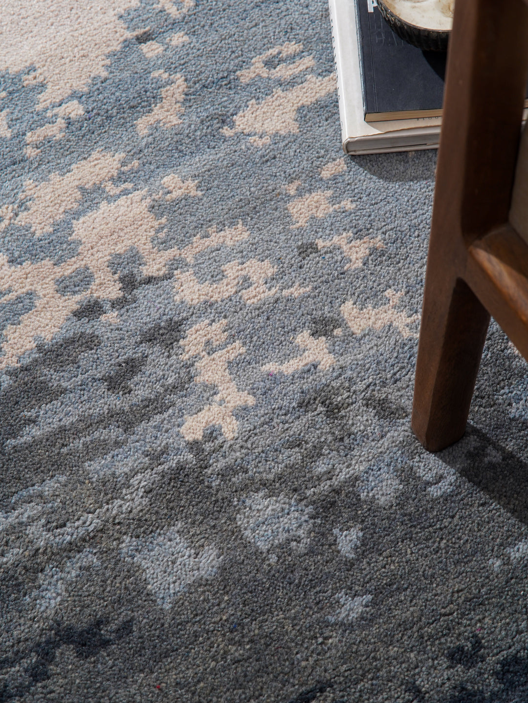 Hand Knotted Wool Area Rug Abstract Multicolor N00805