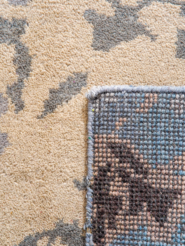 Hand Knotted Wool Area Rug Abstract Multicolor N00816