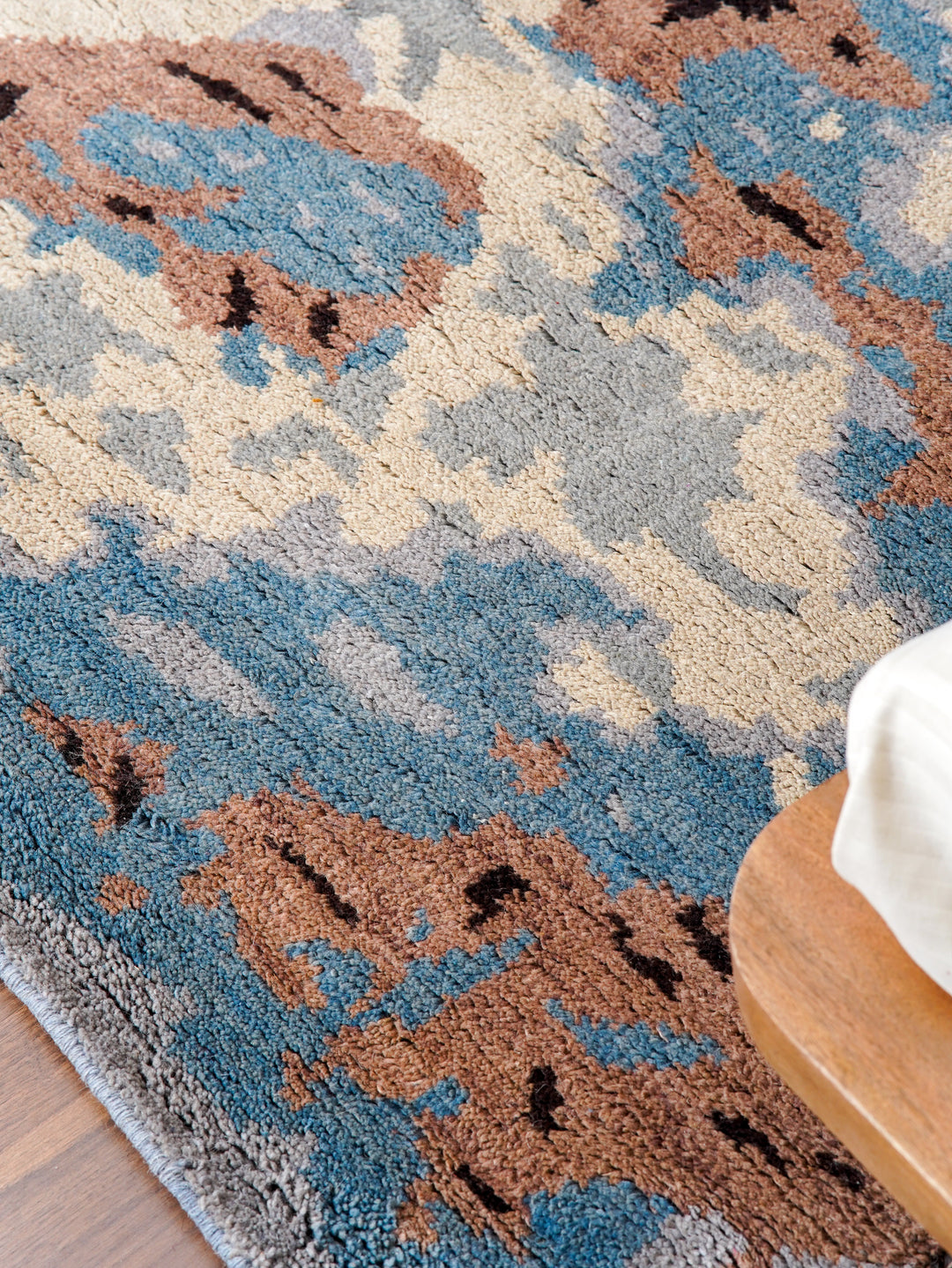 Hand Knotted Wool Area Rug Abstract Multicolor N00816